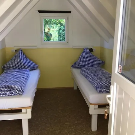 Campingplatz Aichelberg Kamp alanı *