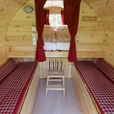 Campingplatz Aichelberg Kamp alanı *